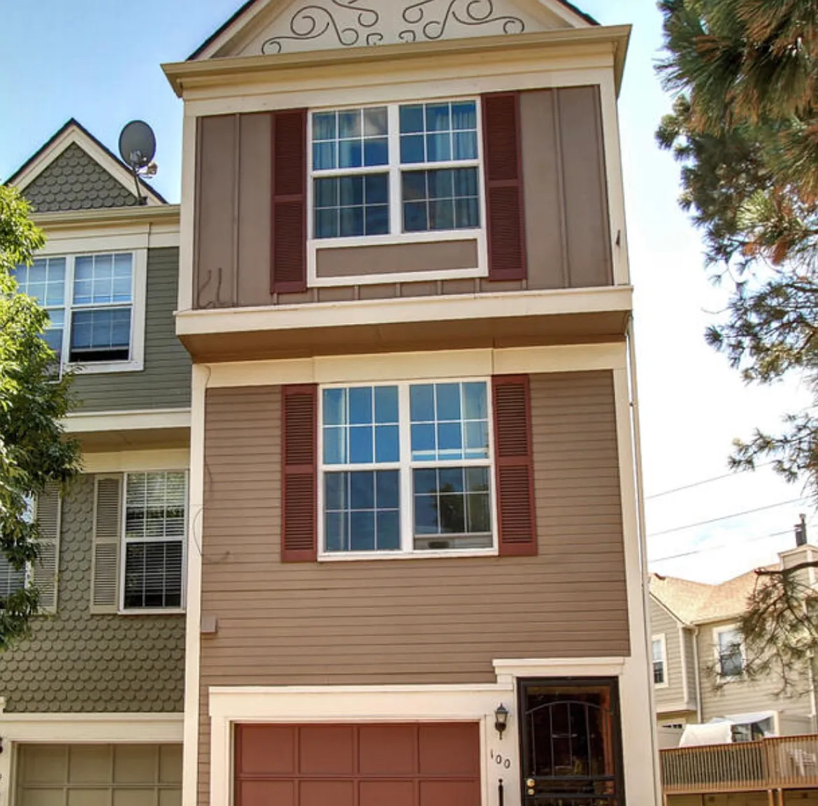 2 bed, 1298 sqft, $2,100 — Photo 1