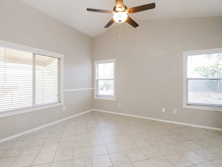 2415 E Browning Pl — Photo 9