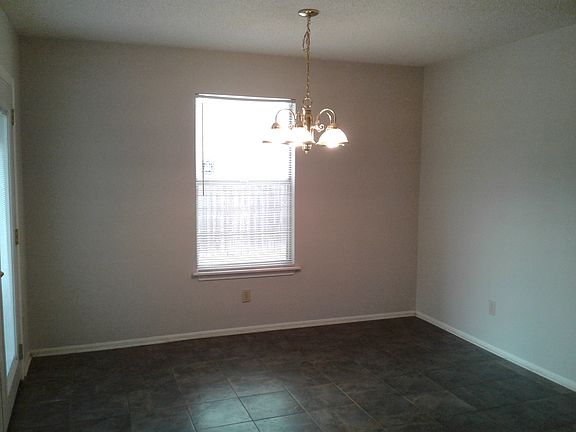 5th image of 13303 Possum Cir