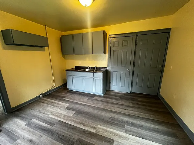 95 Carl St #1