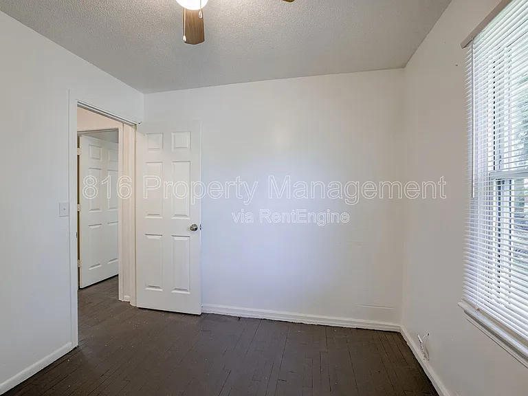 10009 Hardesty Ave — Photo 16