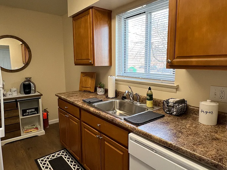 Greenleaf Meadows Apartments — Photo 25