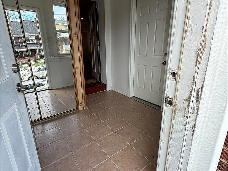 2332 Sherbrook St — Photo 30