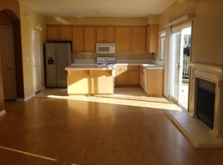 12729 Cameron Ave, Sylmar, CA 91342