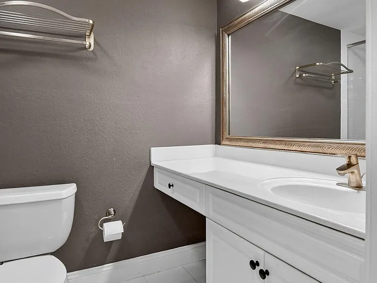 8099 Severn Dr #D — Photo 32