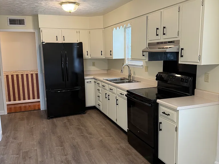 320 Port William Ln — Photo 11