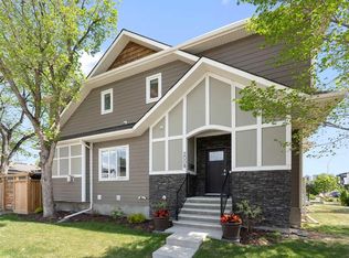 2008 W 43rd St NW, Calgary, AB T3B 6E4
