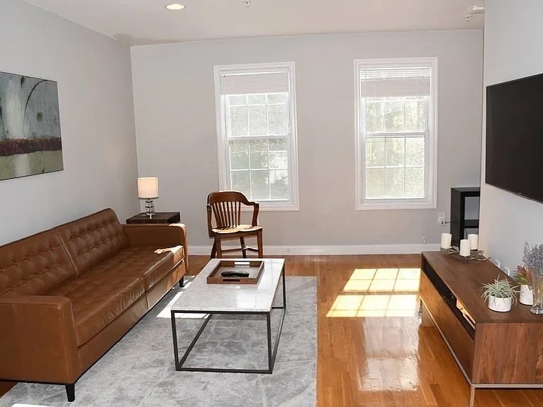 280 River St #2 — Photo 2