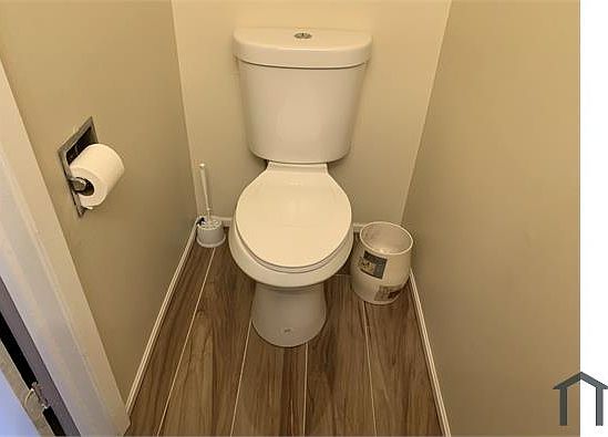 5th image of 2335 Windsor Ln #2
