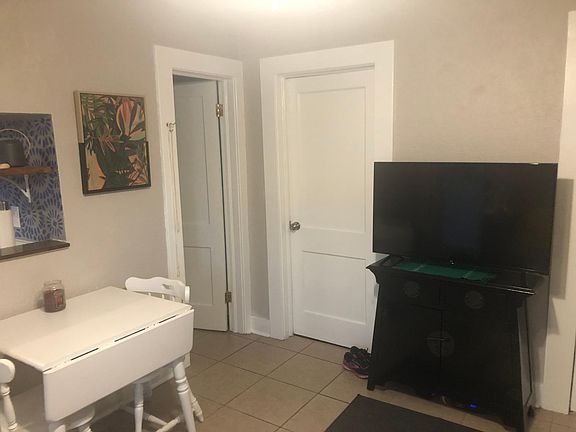 5th image of 1005 Beckett St