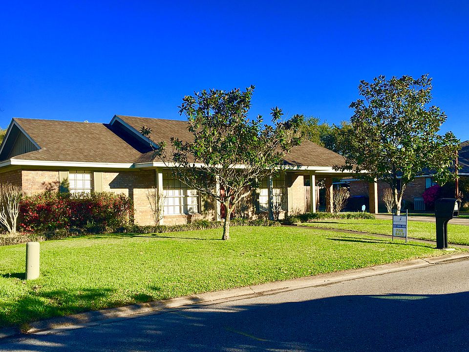 1st image of 111 Alyene Dr