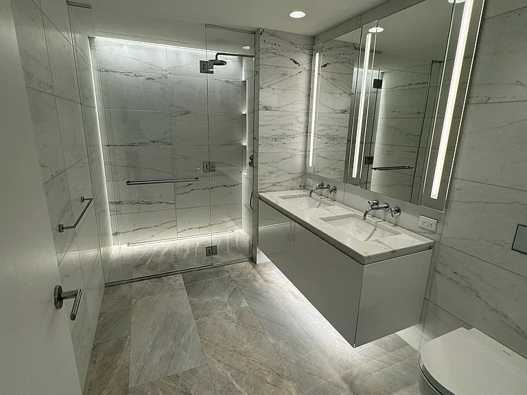 695 1st Ave #31D — Photo 2