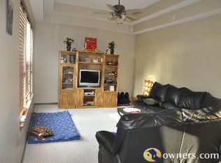237 S Catalina Dr, Round Lake, IL 60073