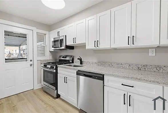 7833 Saint Fabian Ln — Photo 6