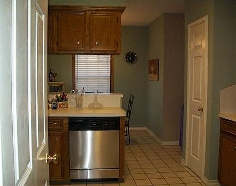 2nd image of 10809 Silverton Dr