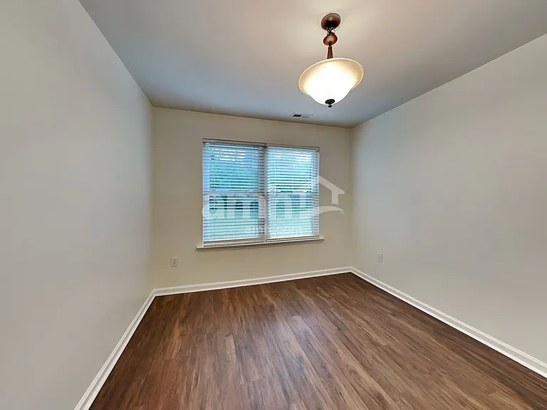 4401 Cobble Creek Ln — Photo 5