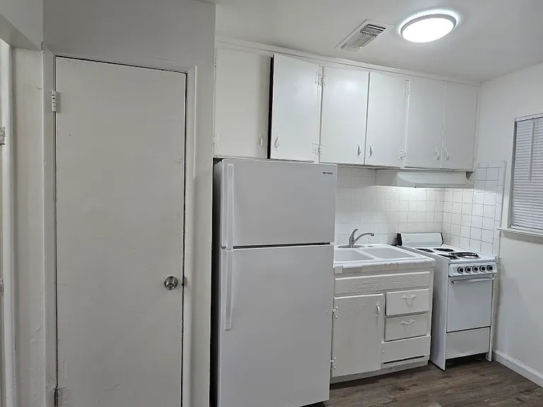 221 E Tuolumne St #221 — Photo 16