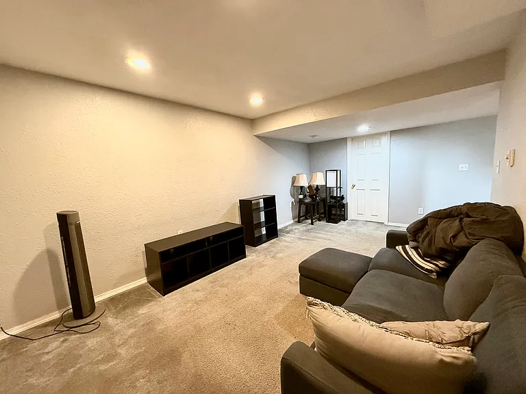 515 NW Irving St #A — Photo 30