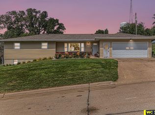 206 W 6th St, Kennard, NE 68034