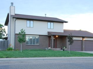 513 Eastridge Rd, Lakin, KS 67860