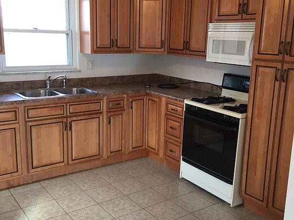 3rd image of 605 Buena Vista Blvd