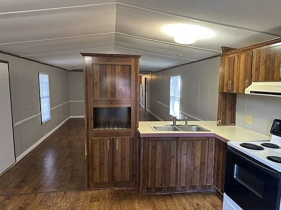 5th image of 1700 W Elk Ave #22