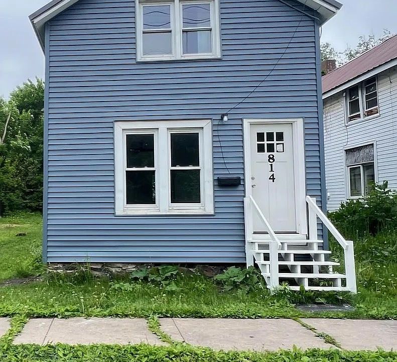 1st image of 814 Cedar St