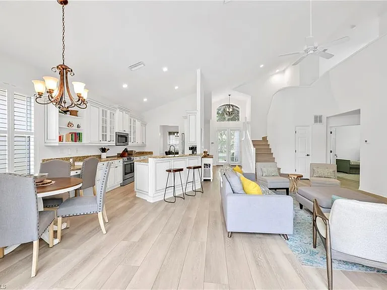 8924 Ventura Way — Photo 15