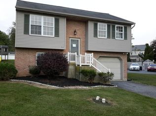 346 N Locust St, Lititz, PA 17543