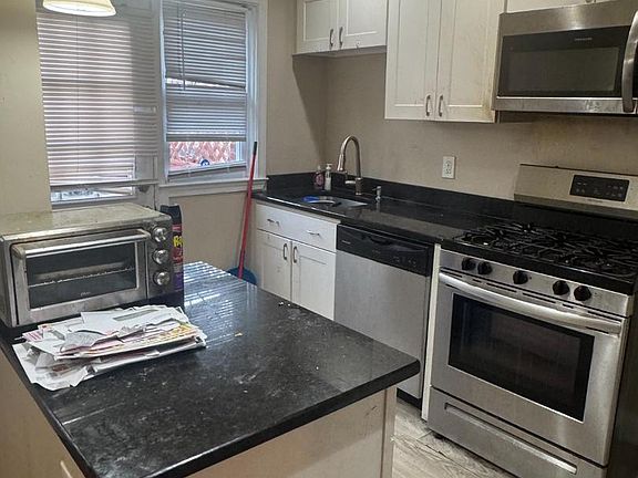 4th image of 3616 Bellevale Ave