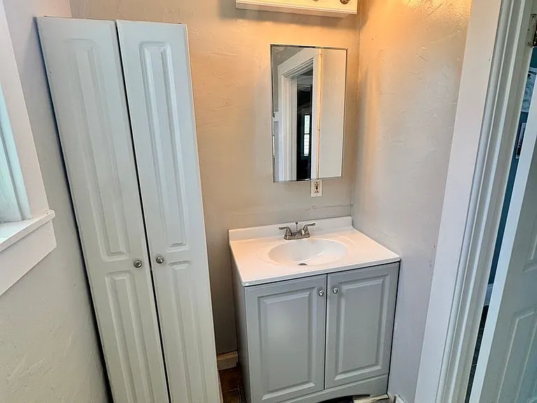 30 Central St — Photo 12