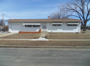 1506 2nd Ave E, Williston, ND 58801