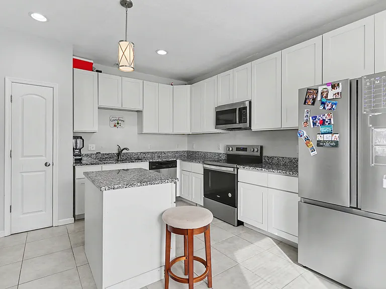 2700 Myrtle Ave — Photo 11