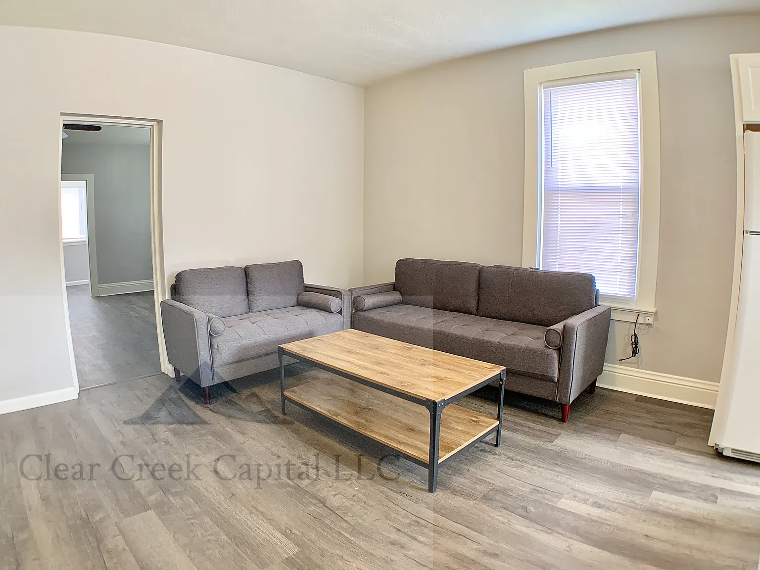 502 Chartiers Ave — Photo 3