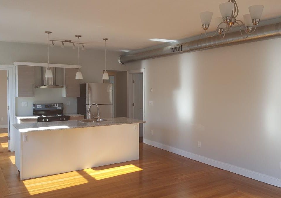 1st image of 76 Camp St Floor 2