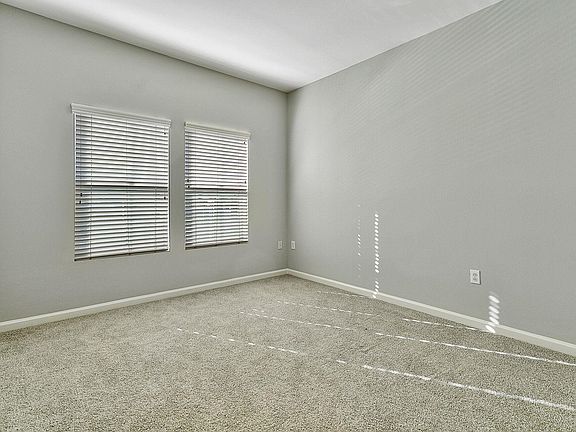 5th image of 667 S Detroit St APT 210