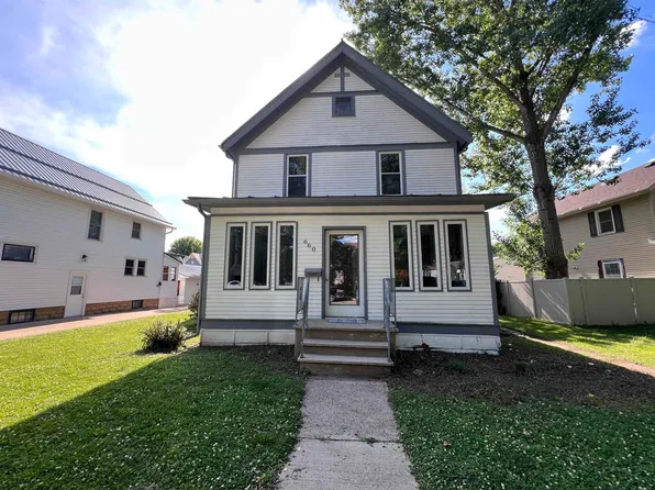 660 N Church St, Richland Center, WI 53581