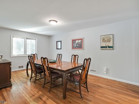 3rd image of 37 Hooper Ave