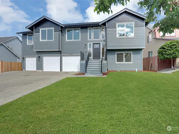 18201 70th Avenue Ct E, Puyallup, WA 98375