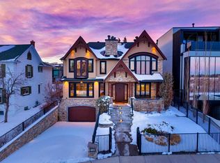 738 SE Crescent Rd NW, Calgary, AB T2M 4A7