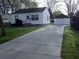 810 Capital St, Yankton, SD 57078