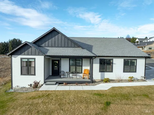 1509 Roxbury Dr, Moscow, ID 83843