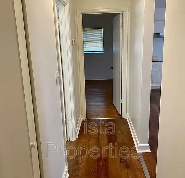 3655 Kahlert Avenue | Hallway