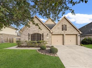 2407 Quiet Arbor Ln, Pearland, TX 77581