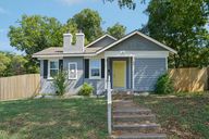 Mt Vernon Ave-S1908-001.jpg