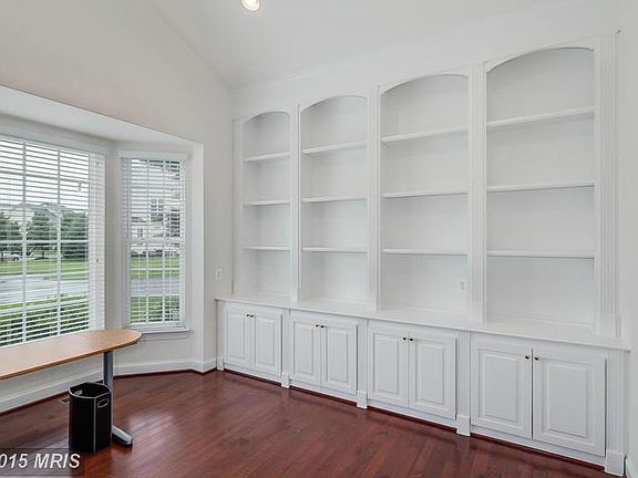 3rd image of 42882 Deleon Dr