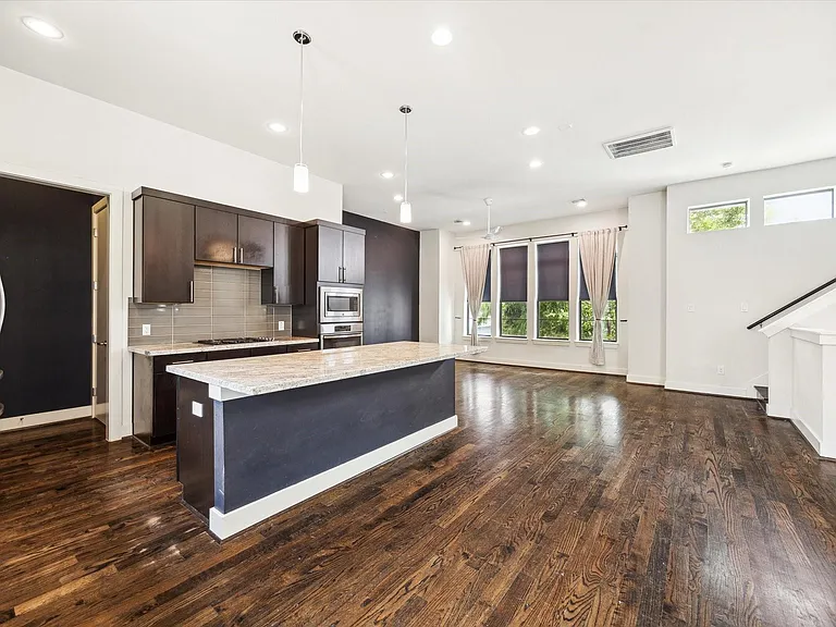 1703 Weber St — Photo 12