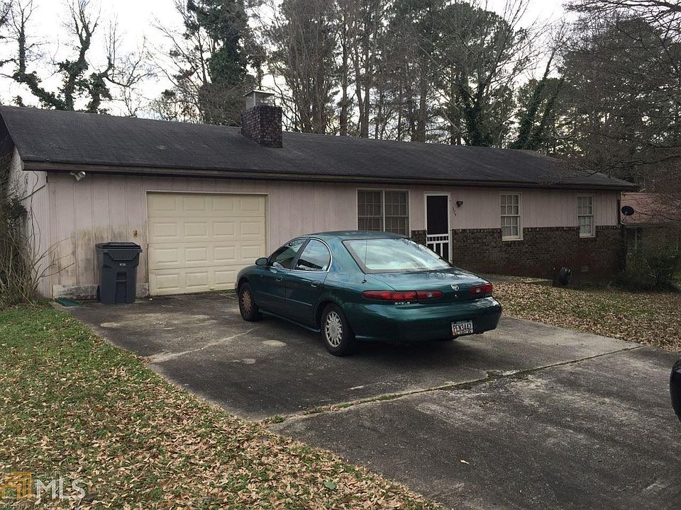 1st image of 374 Red Oak Ln