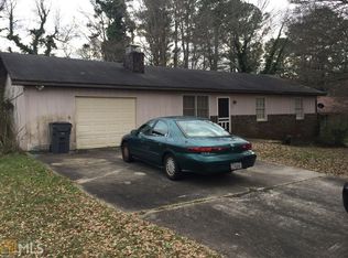 374 Red Oak Ln, Lawrenceville, GA 30046