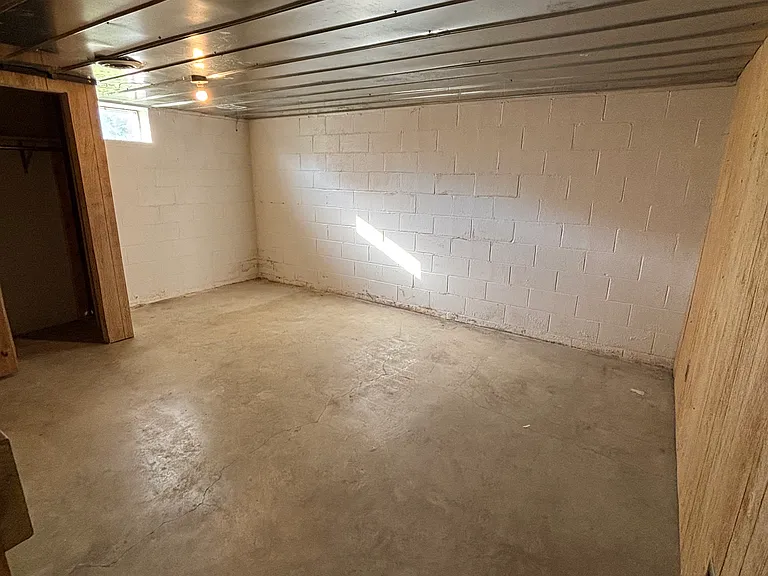 5650 Wallingford Rd — Photo 10